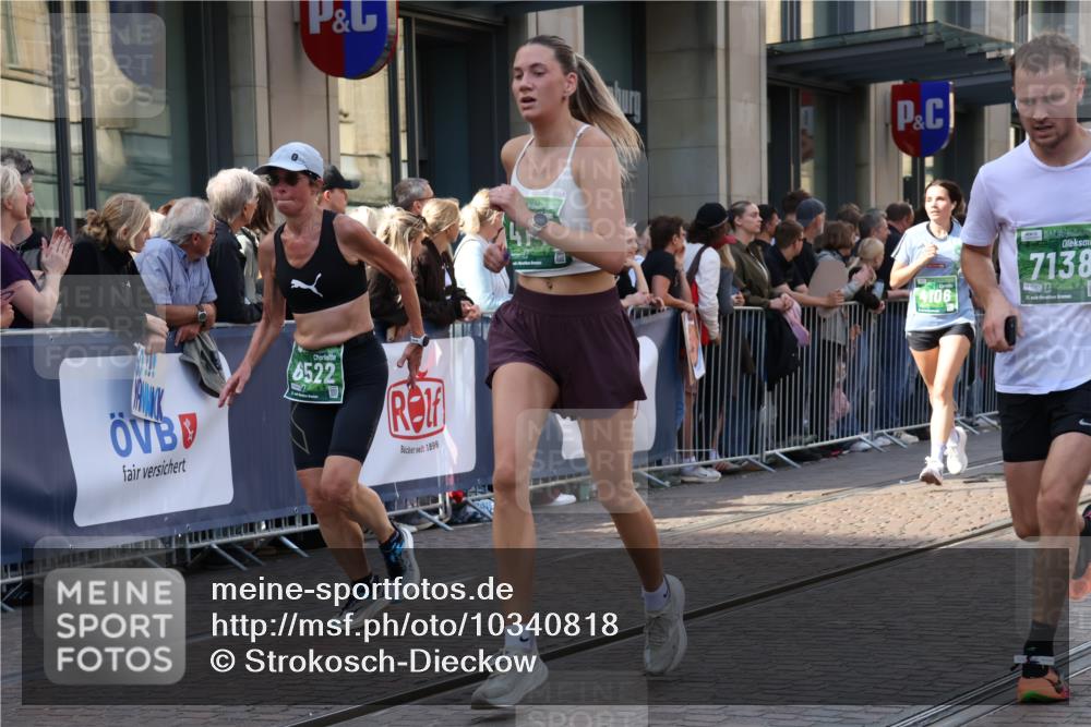 13.09.2026 - 21. swb-Marathon Bremen Strokosch-Dieckow http://msf.ph/oto/10340818 13.09.2026 13:27:30 Ziel 440, 488, 534, 762, 857, 1456, 1932, 2686, 3013, 3135, 3460, 3480, 3576, 3970, 4106, 4133, 4265, 4421, 4496, 4593, 4744, 5081, 5462, 5557, 6067, 6468, 6522, 7042, 7138, 7358, 8188, 8351, 9067, 9145, 9494, 9727, 13069, 13198, 242, 323, 593, 940, 1006, 1373, 1574, 2345, 2668, 3273, 3385, 3496, 3521, 4558, 5081, 5220, 5290, 5358, 5616, 6071, 6288, 6306, 6776, 7110, 7849, 8219, 9159, 9343, 9760, 10112, 10113, 13147 meine-sportfotos.de