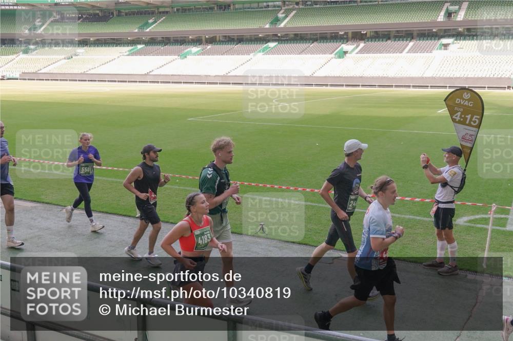 13.09.2026 - 21. swb-Marathon Bremen Michael Burmester http://msf.ph/oto/10340819 13.09.2026 13:21:53 Laufen im Stadion 128, 160, 211, 258, 343, 351, 423, 441, 571, 601, 620, 704, 782, 851, 1060, 1094, 1157, 1158, 1177, 1259, 1316, 1344, 1417, 1439, 1518, 1657, 1669, 1676, 1729, 1808, 1846, 1883, 2139, 2201, 2258, 2278, 2290, 2394, 2395, 2414, 2417, 2437, 2504, 2519, 2551, 2588, 2619, 2632, 2652, 2660, 2685, 2711, 2736, 2793, 2828, 2886, 2954, 2964, 2995, 3004, 3010, 3022, 3034, 3070, 3074, 3102, 3144, 3225, 3351, 3682, 3784, 4020, 4431, 4584, 1506 meine-sportfotos.de