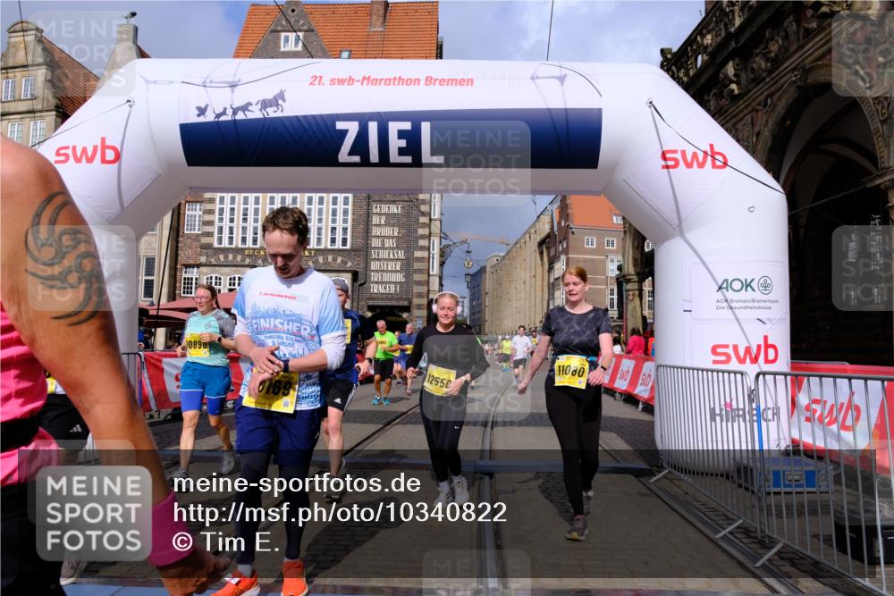 13.09.2026 - 21. swb-Marathon Bremen Tim E. http://msf.ph/oto/10340822 13.09.2026 11:10:41 Ziel 10002, 10169, 10247, 10361, 10362, 10422, 10706, 10719, 10791, 10890, 10963, 11080, 11300, 11382, 11725, 11732, 11957, 11982, 12227, 12293, 12454, 12550 meine-sportfotos.de