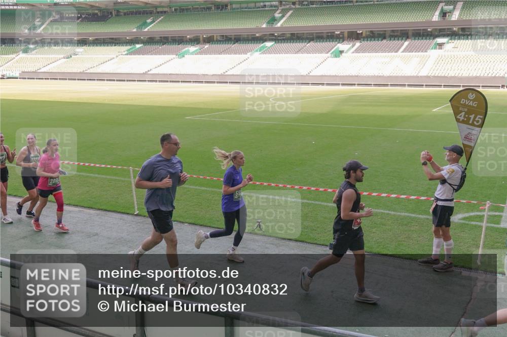 13.09.2026 - 21. swb-Marathon Bremen Michael Burmester http://msf.ph/oto/10340832 13.09.2026 13:21:54 Laufen im Stadion 128, 160, 211, 258, 343, 351, 423, 441, 571, 601, 620, 704, 782, 851, 1060, 1094, 1157, 1158, 1177, 1259, 1316, 1344, 1417, 1439, 1518, 1657, 1669, 1676, 1729, 1808, 1846, 1883, 2139, 2201, 2258, 2278, 2290, 2394, 2395, 2414, 2417, 2437, 2504, 2519, 2551, 2588, 2619, 2632, 2652, 2660, 2685, 2711, 2736, 2793, 2828, 2886, 2954, 2964, 2995, 3004, 3010, 3022, 3034, 3070, 3074, 3102, 3144, 3225, 3351, 3682, 3784, 4020, 4431, 4584, 1506 meine-sportfotos.de