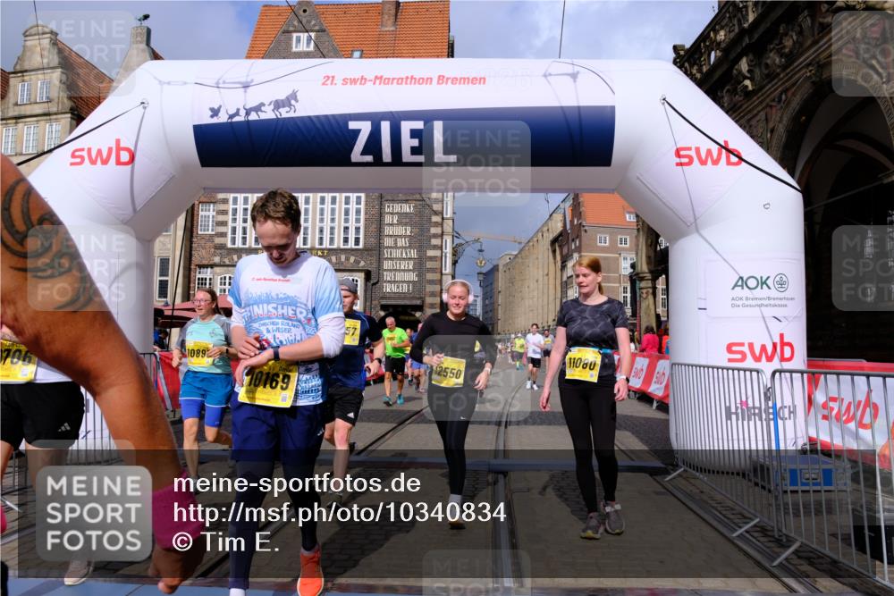 13.09.2026 - 21. swb-Marathon Bremen Tim E. http://msf.ph/oto/10340834 13.09.2026 11:10:41 Ziel 10002, 10169, 10247, 10361, 10362, 10422, 10706, 10719, 10791, 10890, 10963, 11080, 11300, 11382, 11725, 11732, 11957, 11982, 12227, 12293, 12454, 12550 meine-sportfotos.de