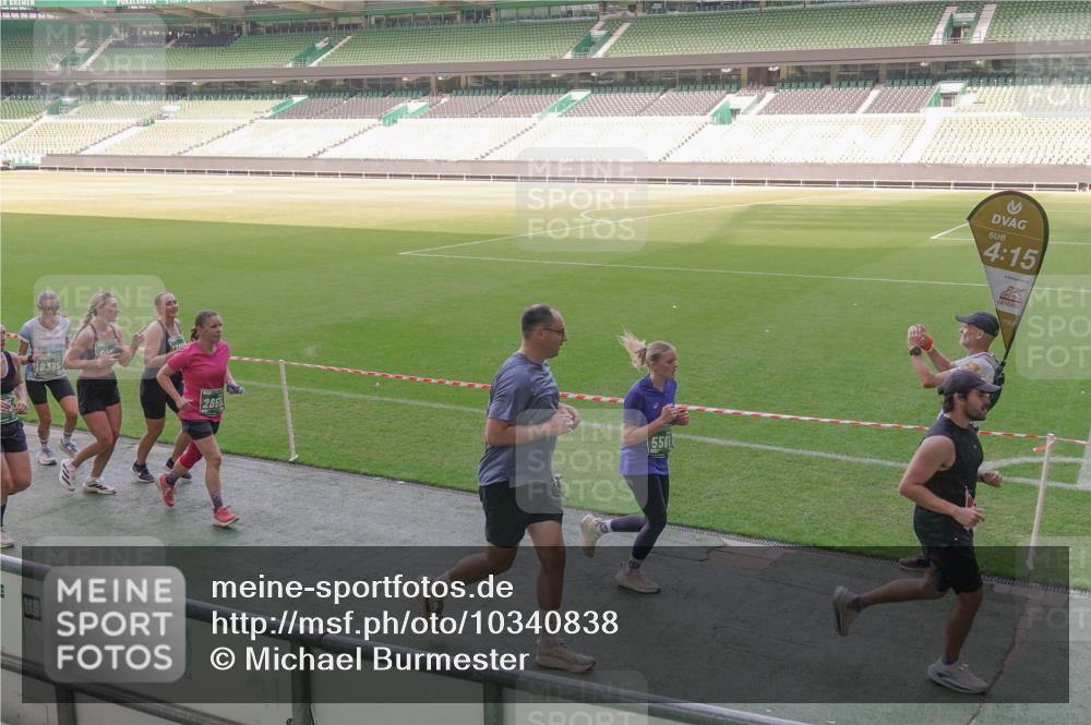 13.09.2026 - 21. swb-Marathon Bremen Michael Burmester http://msf.ph/oto/10340838 13.09.2026 13:21:55 Laufen im Stadion 128, 160, 211, 258, 343, 351, 423, 441, 571, 601, 620, 704, 782, 851, 1060, 1094, 1157, 1158, 1177, 1259, 1316, 1344, 1417, 1439, 1518, 1657, 1669, 1676, 1729, 1808, 1846, 1883, 2139, 2201, 2258, 2278, 2290, 2394, 2395, 2414, 2417, 2437, 2504, 2519, 2551, 2588, 2619, 2632, 2652, 2660, 2685, 2711, 2736, 2793, 2828, 2886, 2954, 2964, 2995, 3004, 3010, 3022, 3034, 3070, 3074, 3102, 3144, 3225, 3351, 3682, 3784, 4020, 4431, 4584, 1506 meine-sportfotos.de