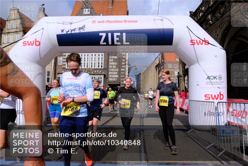 13.09.2026 - 21. swb-Marathon Bremen Tim E. http://msf.ph/oto/10340848 13.09.2026 11:10:41 Ziel 10002, 10169, 10247, 10361, 10362, 10422, 10706, 10719, 10791, 10890, 10963, 11080, 11300, 11382, 11725, 11732, 11957, 11982, 12227, 12293, 12454, 12550 meine-sportfotos.de