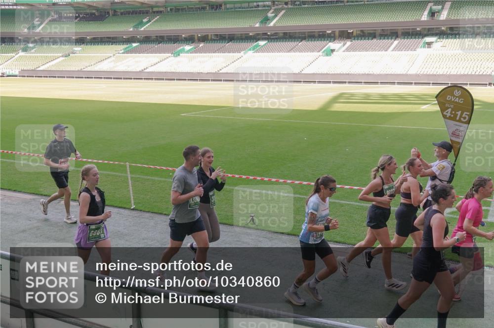 13.09.2026 - 21. swb-Marathon Bremen Michael Burmester http://msf.ph/oto/10340860 13.09.2026 13:21:57 Laufen im Stadion 128, 160, 211, 258, 343, 351, 423, 441, 571, 601, 620, 704, 782, 851, 1060, 1094, 1157, 1158, 1177, 1259, 1316, 1344, 1417, 1439, 1518, 1657, 1669, 1676, 1729, 1808, 1846, 1883, 2139, 2201, 2258, 2278, 2290, 2394, 2395, 2414, 2417, 2437, 2504, 2519, 2551, 2588, 2619, 2632, 2652, 2660, 2685, 2711, 2736, 2793, 2828, 2886, 2954, 2964, 2995, 3004, 3010, 3022, 3034, 3070, 3074, 3102, 3144, 3225, 3351, 3682, 3784, 4020, 4431, 4584, 1506 meine-sportfotos.de