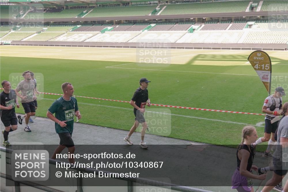13.09.2026 - 21. swb-Marathon Bremen Michael Burmester http://msf.ph/oto/10340867 13.09.2026 13:21:59 Laufen im Stadion 128, 160, 211, 258, 343, 351, 423, 441, 571, 601, 620, 704, 782, 851, 1060, 1094, 1157, 1158, 1177, 1259, 1316, 1344, 1417, 1439, 1518, 1657, 1669, 1676, 1691, 1729, 1808, 1846, 1883, 2139, 2201, 2258, 2278, 2290, 2394, 2395, 2414, 2417, 2437, 2504, 2519, 2551, 2588, 2619, 2632, 2652, 2660, 2685, 2711, 2736, 2793, 2828, 2886, 2954, 2964, 2995, 3004, 3010, 3022, 3034, 3070, 3074, 3102, 3144, 3225, 3351, 3682, 3784, 4020, 4431, 4584, 1506 meine-sportfotos.de