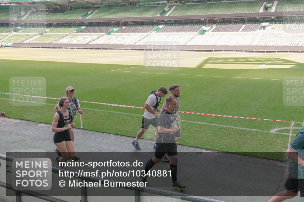 13.09.2026 - 21. swb-Marathon Bremen Michael Burmester http://msf.ph/oto/10340881 13.09.2026 13:22:00 Laufen im Stadion 128, 160, 211, 258, 343, 351, 423, 441, 571, 601, 620, 704, 782, 851, 1060, 1094, 1157, 1158, 1177, 1259, 1316, 1344, 1417, 1439, 1518, 1657, 1669, 1676, 1691, 1729, 1808, 1846, 1883, 2139, 2201, 2258, 2278, 2290, 2394, 2395, 2414, 2437, 2504, 2519, 2551, 2588, 2619, 2632, 2652, 2660, 2685, 2711, 2736, 2793, 2828, 2886, 2954, 2964, 2995, 3004, 3010, 3022, 3034, 3070, 3074, 3102, 3144, 3225, 3351, 3530, 3682, 3784, 4020, 4406, 4407, 4431, 4584, 1506 meine-sportfotos.de
