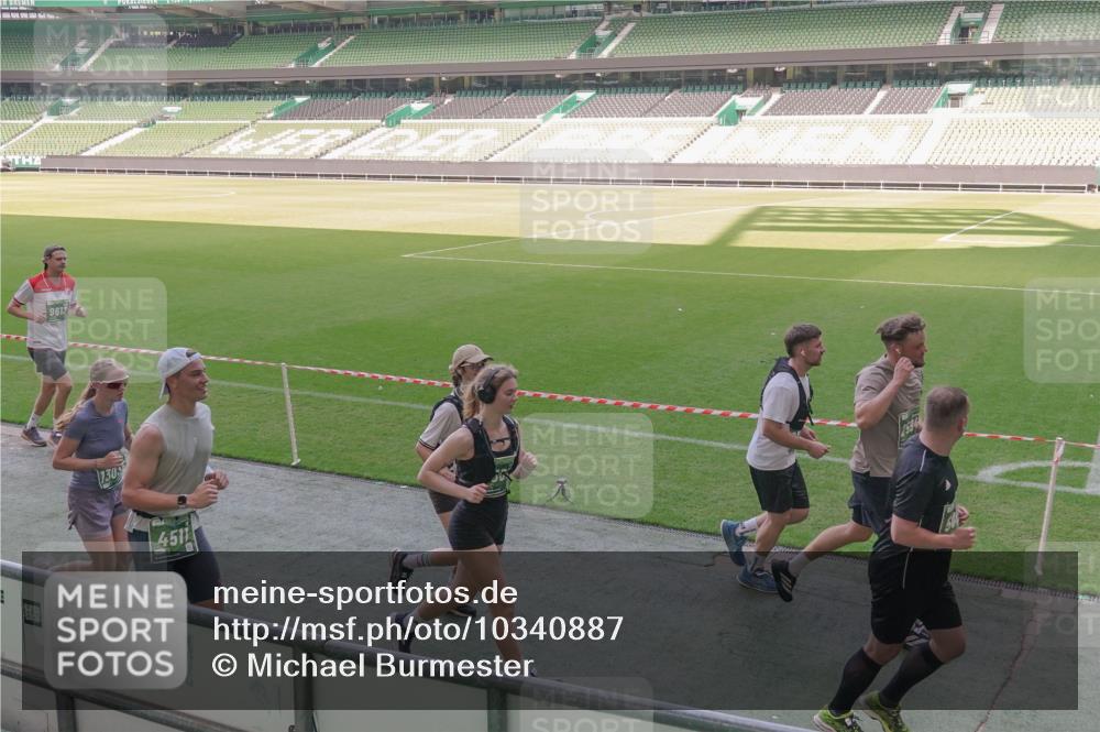 13.09.2026 - 21. swb-Marathon Bremen Michael Burmester http://msf.ph/oto/10340887 13.09.2026 13:22:01 Laufen im Stadion 128, 160, 211, 258, 343, 351, 423, 441, 571, 601, 620, 704, 782, 851, 1060, 1094, 1157, 1158, 1177, 1259, 1316, 1344, 1417, 1439, 1518, 1657, 1669, 1676, 1691, 1729, 1808, 1846, 1883, 2139, 2201, 2258, 2278, 2290, 2394, 2395, 2414, 2437, 2504, 2519, 2551, 2588, 2619, 2632, 2652, 2660, 2685, 2711, 2736, 2793, 2828, 2886, 2954, 2964, 2995, 3004, 3010, 3022, 3034, 3070, 3074, 3102, 3144, 3225, 3351, 3530, 3682, 3784, 4020, 4406, 4407, 4431, 4584, 1506 meine-sportfotos.de