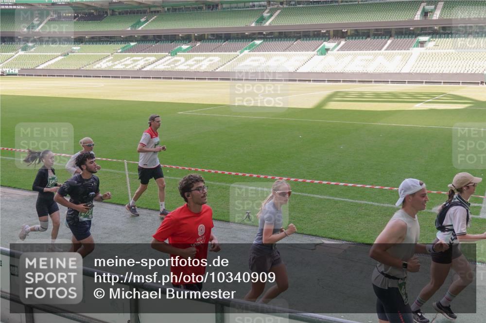 13.09.2026 - 21. swb-Marathon Bremen Michael Burmester http://msf.ph/oto/10340909 13.09.2026 13:22:02 Laufen im Stadion 128, 160, 211, 258, 343, 351, 423, 441, 571, 601, 620, 704, 782, 851, 1060, 1094, 1157, 1158, 1177, 1259, 1316, 1344, 1417, 1439, 1518, 1657, 1669, 1676, 1691, 1729, 1808, 1846, 1883, 2139, 2201, 2258, 2278, 2290, 2394, 2395, 2414, 2437, 2504, 2519, 2551, 2588, 2619, 2632, 2652, 2660, 2685, 2711, 2736, 2793, 2828, 2886, 2954, 2964, 2995, 3004, 3010, 3022, 3034, 3070, 3074, 3102, 3144, 3225, 3351, 3530, 3682, 3784, 4020, 4406, 4407, 4431, 4584, 1506 meine-sportfotos.de