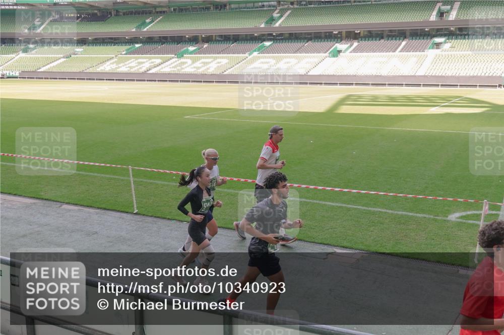 13.09.2026 - 21. swb-Marathon Bremen Michael Burmester http://msf.ph/oto/10340923 13.09.2026 13:22:03 Laufen im Stadion 128, 160, 211, 258, 343, 351, 423, 441, 571, 601, 620, 782, 851, 1060, 1094, 1157, 1158, 1177, 1259, 1316, 1344, 1417, 1439, 1518, 1657, 1669, 1676, 1691, 1729, 1808, 1846, 1883, 2139, 2201, 2258, 2278, 2290, 2394, 2395, 2414, 2437, 2504, 2519, 2551, 2588, 2619, 2632, 2652, 2660, 2685, 2711, 2736, 2793, 2828, 2886, 2954, 2964, 2995, 3004, 3010, 3022, 3034, 3070, 3074, 3102, 3144, 3225, 3351, 3530, 3682, 3784, 4020, 4406, 4407, 4431, 4584, 1506 meine-sportfotos.de