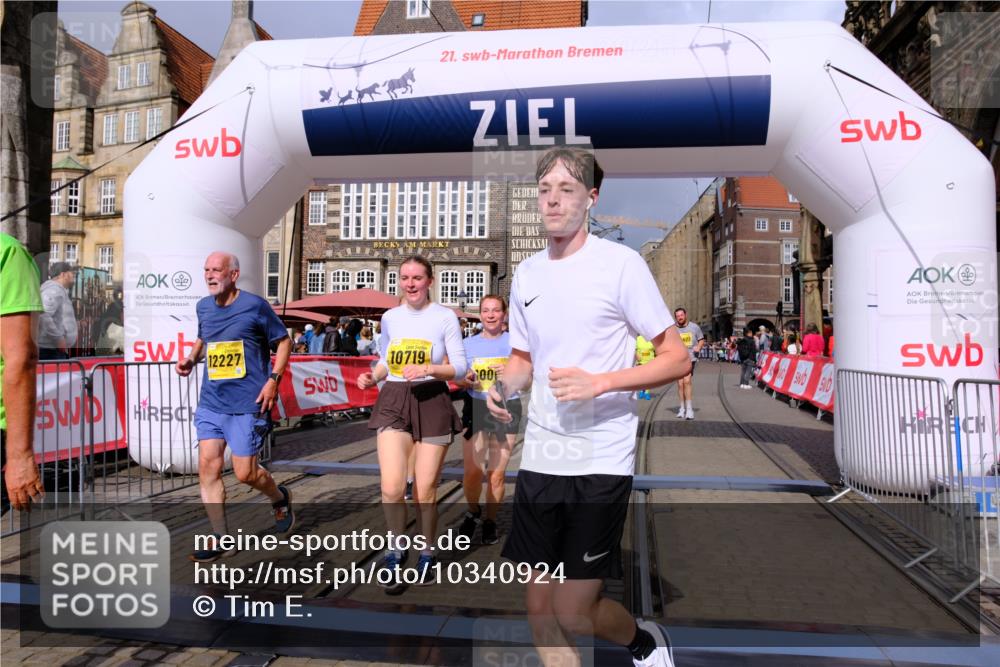 13.09.2026 - 21. swb-Marathon Bremen Tim E. http://msf.ph/oto/10340924 13.09.2026 11:10:46 Ziel 10002, 10169, 10247, 10361, 10362, 10422, 10706, 10719, 10768, 10791, 10890, 11080, 11283, 11298, 11300, 11382, 11725, 11736, 11957, 11982, 12183, 12227, 12454, 12550 meine-sportfotos.de