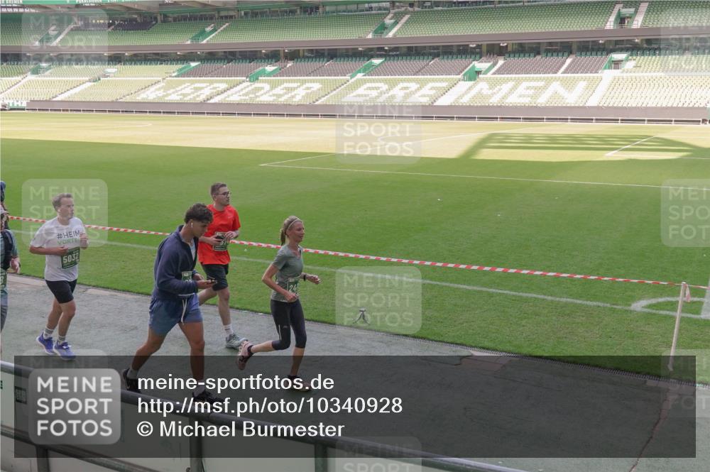 13.09.2026 - 21. swb-Marathon Bremen Michael Burmester http://msf.ph/oto/10340928 13.09.2026 13:22:05 Laufen im Stadion 128, 160, 211, 258, 343, 351, 423, 441, 571, 601, 620, 782, 851, 1060, 1094, 1157, 1158, 1177, 1259, 1316, 1344, 1417, 1439, 1518, 1657, 1669, 1676, 1691, 1729, 1808, 1846, 1883, 2139, 2201, 2258, 2278, 2290, 2394, 2395, 2414, 2437, 2504, 2519, 2551, 2588, 2619, 2632, 2652, 2660, 2685, 2711, 2736, 2828, 2954, 2964, 2995, 3004, 3010, 3022, 3034, 3070, 3074, 3144, 3225, 3351, 3530, 3682, 3784, 4020, 4406, 4407, 4431, 4584, 1506 meine-sportfotos.de