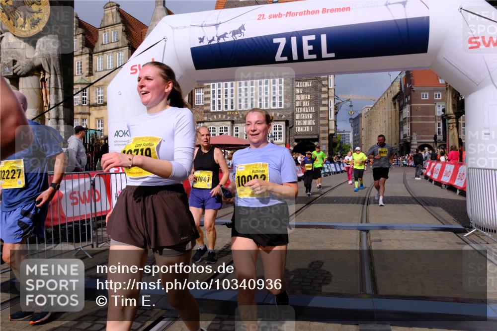 13.09.2026 - 21. swb-Marathon Bremen Tim E. http://msf.ph/oto/10340936 13.09.2026 11:10:47 Ziel 10002, 10169, 10247, 10361, 10362, 10422, 10706, 10719, 10768, 10791, 10890, 11080, 11283, 11298, 11300, 11382, 11736, 11957, 11982, 12183, 12227, 12454, 12550 meine-sportfotos.de