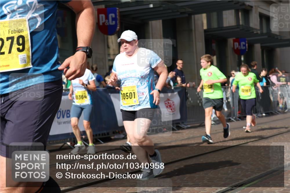 13.09.2026 - 21. swb-Marathon Bremen Strokosch-Dieckow http://msf.ph/oto/10340958 13.09.2026 11:07:25 Ziel 10138, 10279, 10280, 10363, 10364, 10501, 10505, 10580, 10595, 10660, 10661, 10674, 10830, 10871, 10907, 10935, 10937, 11037, 11223, 11515, 11643, 11899, 11924, 11934, 12024, 12097, 12167, 12168, 12194, 12277, 12307, 12419, 12509, 12511, 12512, 10156, 10205, 10360, 10488, 10695, 10748, 11100, 11123, 11246, 11393, 11417, 11439, 11600, 11684, 11696, 11759, 11767, 11822, 11823, 11865, 11917, 12020, 12173, 12210, 12255, 12266 meine-sportfotos.de