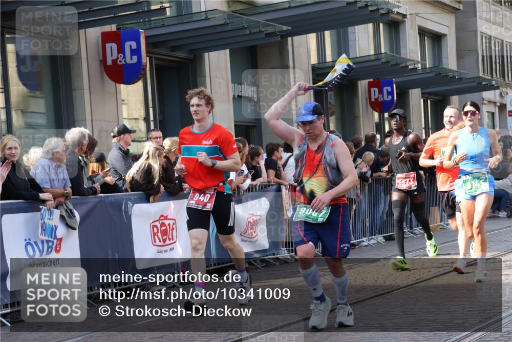 13.09.2026 - 21. swb-Marathon Bremen Strokosch-Dieckow http://msf.ph/oto/10341009 13.09.2026 13:27:37 Ziel 440, 488, 534, 762, 1343, 1456, 1932, 3135, 3480, 3576, 3970, 4106, 4133, 4265, 4496, 4744, 5462, 6067, 6468, 6522, 7042, 7138, 7358, 7926, 8188, 8351, 8656, 9067, 9145, 9494, 9727, 13069, 13198, 242, 323, 593, 857, 940, 1006, 1373, 1574, 2345, 2668, 2686, 3013, 3385, 3460, 3496, 3521, 4421, 4593, 5081, 5220, 5290, 5358, 5557, 5616, 6067, 6071, 6288, 6306, 7110, 9727, 9760, 13147 meine-sportfotos.de
