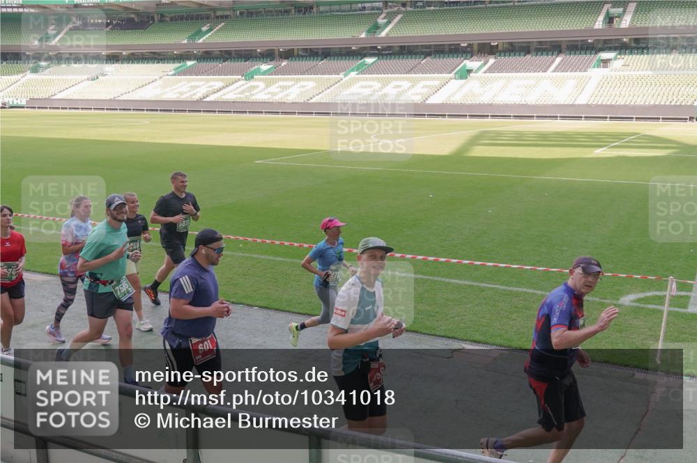 13.09.2026 - 21. swb-Marathon Bremen Michael Burmester http://msf.ph/oto/10341018 13.09.2026 13:22:16 Laufen im Stadion 128, 160, 211, 258, 343, 351, 423, 441, 571, 601, 620, 782, 851, 892, 1060, 1094, 1157, 1158, 1177, 1178, 1259, 1316, 1344, 1417, 1518, 1657, 1669, 1676, 1691, 1729, 1746, 1788, 1808, 1883, 2201, 2213, 2258, 2290, 2414, 2475, 2504, 2526, 2551, 2619, 2632, 2652, 2660, 2685, 2711, 2736, 2828, 2954, 2964, 2995, 3010, 3022, 3034, 3070, 3074, 3144, 3225, 3347, 3351, 3505, 3530, 3682, 3784, 4020, 4054, 4406, 4407, 4431, 4584, 1506 meine-sportfotos.de