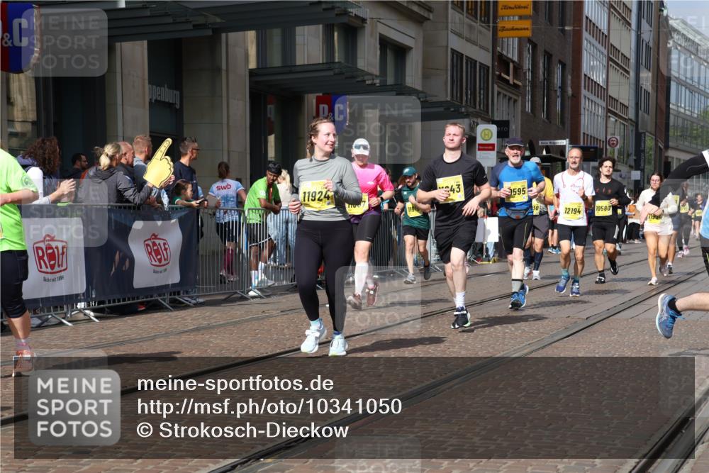 13.09.2026 - 21. swb-Marathon Bremen Strokosch-Dieckow http://msf.ph/oto/10341050 13.09.2026 11:07:28 Ziel 10279, 10280, 10363, 10364, 10501, 10505, 10580, 10595, 10660, 10661, 10674, 10830, 10871, 10907, 10935, 10937, 11037, 11223, 11515, 11643, 11899, 11924, 11934, 12024, 12097, 12167, 12168, 12194, 12277, 12307, 12419, 12509, 12511, 12512, 10138, 10205, 10488, 10501, 10695, 10748, 11100, 11123, 11246, 11393, 11417, 11600, 11696, 11759, 11767, 11822, 11823, 11865, 11917, 12020, 12173, 12210, 12255, 12266, 12277 meine-sportfotos.de