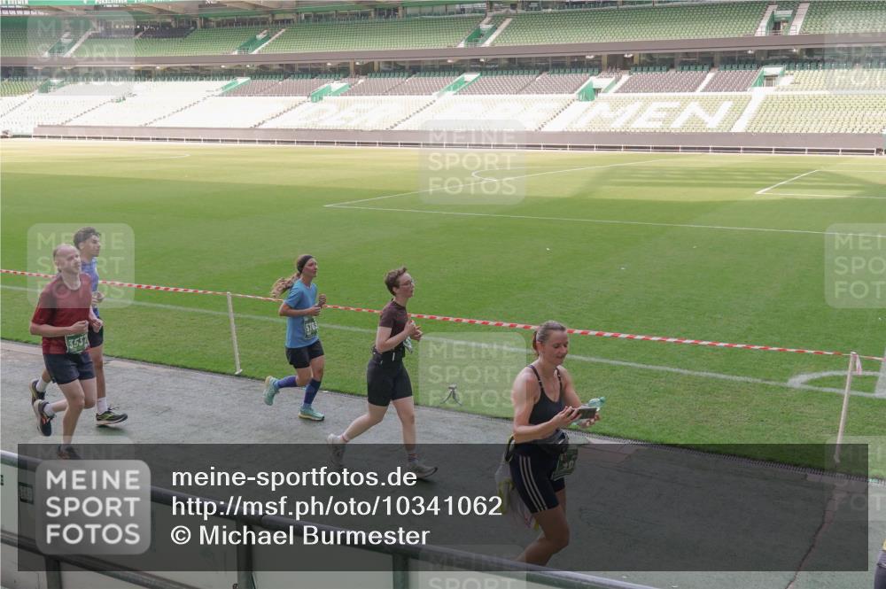 13.09.2026 - 21. swb-Marathon Bremen Michael Burmester http://msf.ph/oto/10341062 13.09.2026 13:22:21 Laufen im Stadion 128, 160, 211, 258, 343, 351, 423, 441, 571, 601, 609, 620, 782, 851, 892, 1060, 1094, 1157, 1158, 1177, 1178, 1259, 1316, 1331, 1344, 1417, 1518, 1657, 1669, 1676, 1691, 1729, 1746, 1788, 1808, 1883, 2213, 2258, 2290, 2414, 2433, 2475, 2504, 2526, 2551, 2619, 2632, 2652, 2660, 2685, 2711, 2736, 2828, 2954, 2964, 2995, 3010, 3022, 3034, 3070, 3074, 3144, 3225, 3252, 3347, 3351, 3505, 3530, 3559, 3682, 3784, 4020, 4054, 4231, 4406, 4407, 4431, 4584, 1506 meine-sportfotos.de
