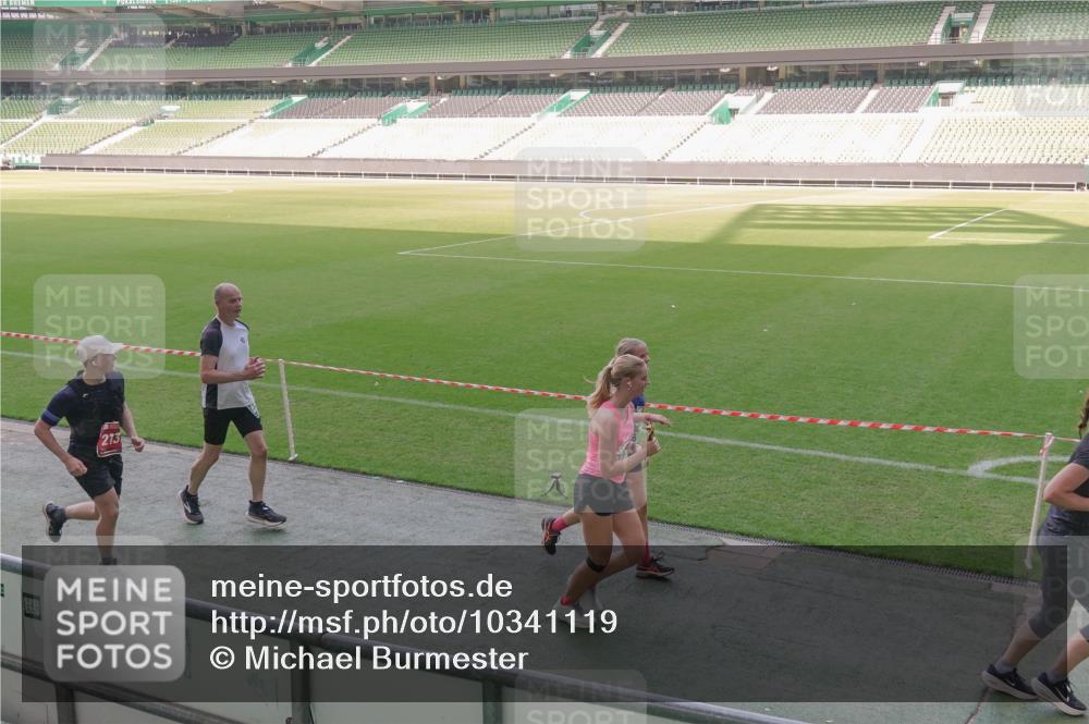 13.09.2026 - 21. swb-Marathon Bremen Michael Burmester http://msf.ph/oto/10341119 13.09.2026 13:22:28 Laufen im Stadion 128, 160, 211, 258, 343, 351, 423, 441, 533, 571, 601, 609, 620, 708, 782, 851, 892, 1060, 1094, 1157, 1158, 1177, 1178, 1259, 1316, 1331, 1344, 1417, 1518, 1657, 1669, 1676, 1691, 1729, 1746, 1788, 1883, 2213, 2290, 2414, 2433, 2475, 2504, 2526, 2551, 2619, 2632, 2652, 2660, 2685, 2711, 2736, 2828, 2954, 2964, 2995, 3010, 3022, 3034, 3144, 3225, 3252, 3347, 3351, 3505, 3530, 3559, 3682, 3727, 3784, 4020, 4054, 4231, 4406, 4407, 4431, 4467, 4584, 1506 meine-sportfotos.de