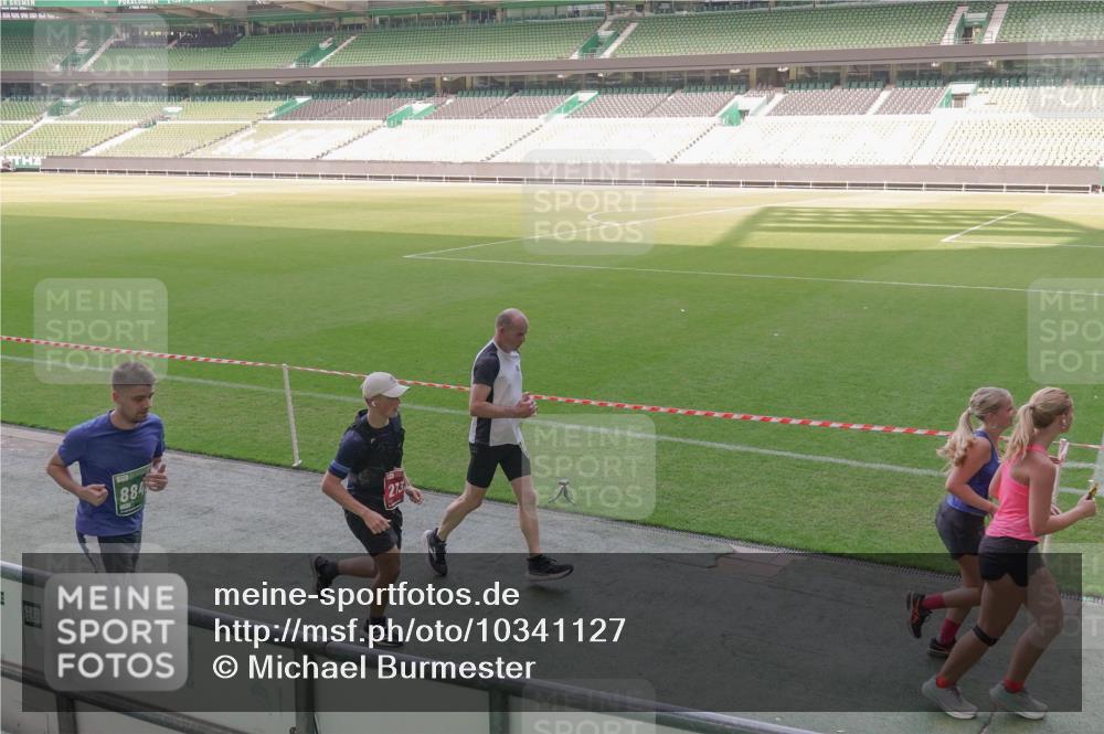 13.09.2026 - 21. swb-Marathon Bremen Michael Burmester http://msf.ph/oto/10341127 13.09.2026 13:22:28 Laufen im Stadion 128, 160, 211, 258, 343, 351, 423, 441, 533, 571, 601, 609, 620, 708, 782, 851, 892, 1060, 1094, 1157, 1158, 1177, 1178, 1259, 1316, 1331, 1344, 1417, 1518, 1657, 1669, 1676, 1691, 1729, 1746, 1788, 1883, 2213, 2290, 2414, 2433, 2475, 2504, 2526, 2551, 2619, 2632, 2652, 2660, 2685, 2711, 2736, 2828, 2954, 2964, 2995, 3010, 3022, 3034, 3144, 3225, 3252, 3347, 3351, 3505, 3530, 3559, 3682, 3727, 3784, 4020, 4054, 4231, 4406, 4407, 4431, 4467, 4584, 1506 meine-sportfotos.de