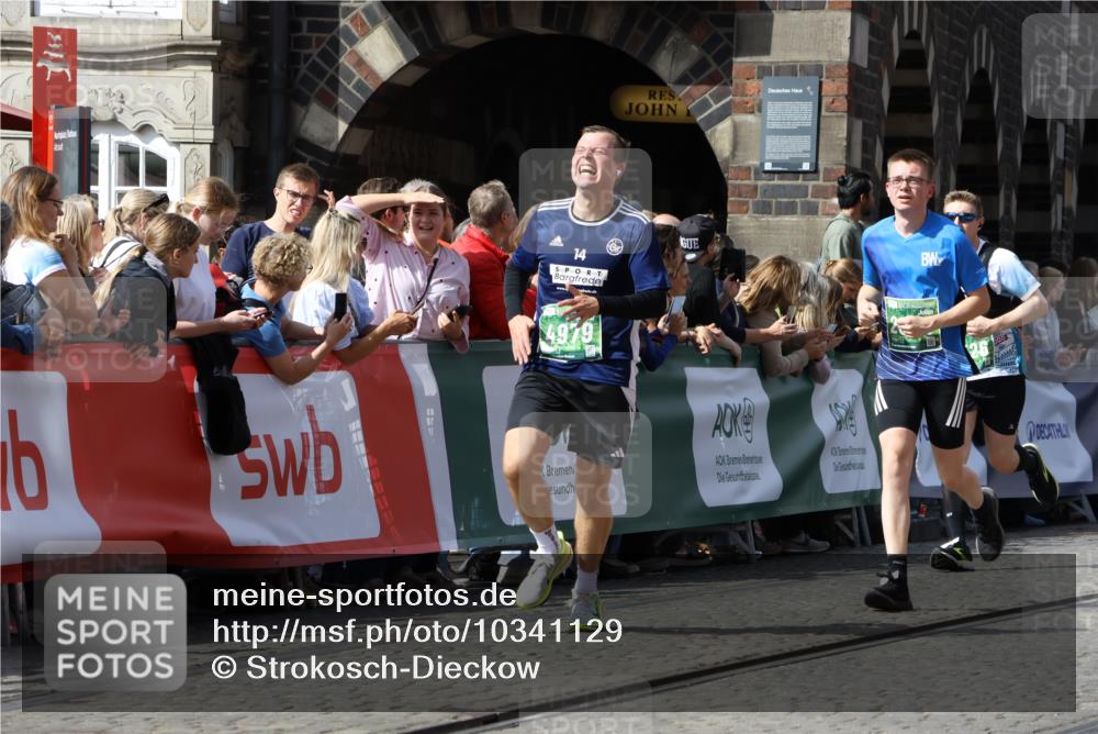 13.09.2026 - 21. swb-Marathon Bremen Strokosch-Dieckow http://msf.ph/oto/10341129 13.09.2026 13:31:58 Ziel 310, 922, 1600, 3115, 3239, 3244, 3278, 3579, 3858, 3859, 3989, 4164, 4258, 4273, 4692, 4889, 4998, 5158, 5363, 5426, 5899, 6039, 6062, 6100, 6193, 6213, 6354, 6581, 6602, 6971, 7032, 7260, 7608, 7941, 7964, 8042, 8078, 8166, 8205, 8206, 8239, 8364, 8495, 8522, 9033, 9155, 9293, 9568, 9903, 9914, 13151, 2310, 2934, 3946, 4566, 4797, 5628, 6116, 6475, 7182, 7526, 7818, 8610, 9394, 9640, 13182 meine-sportfotos.de