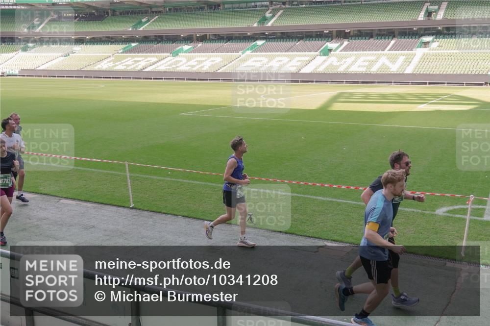 13.09.2026 - 21. swb-Marathon Bremen Michael Burmester http://msf.ph/oto/10341208 13.09.2026 13:22:39 Laufen im Stadion 128, 160, 211, 258, 343, 351, 423, 441, 533, 571, 601, 609, 708, 782, 851, 892, 1060, 1094, 1157, 1177, 1178, 1259, 1316, 1331, 1344, 1417, 1518, 1657, 1669, 1691, 1729, 1746, 1788, 1883, 2213, 2290, 2433, 2475, 2504, 2526, 2551, 2619, 2632, 2652, 2660, 2685, 2711, 2828, 2954, 2964, 2995, 3022, 3034, 3144, 3225, 3252, 3347, 3351, 3423, 3447, 3505, 3530, 3559, 3682, 3727, 3784, 3819, 4020, 4054, 4231, 4406, 4407, 4431, 4466, 4467, 4584, 1506 meine-sportfotos.de