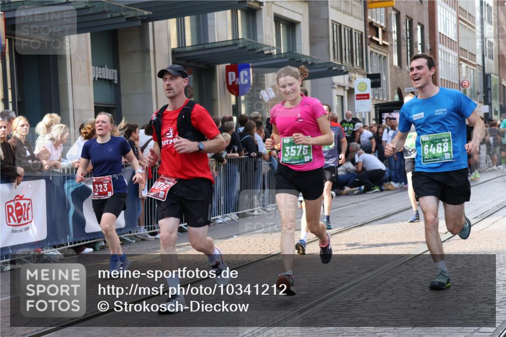 13.09.2026 - 21. swb-Marathon Bremen Strokosch-Dieckow http://msf.ph/oto/10341212 13.09.2026 13:27:42 Ziel 488, 534, 762, 1343, 1456, 3135, 3480, 3576, 4106, 4133, 4265, 4744, 5360, 5462, 6468, 6522, 7042, 7926, 8188, 8351, 8656, 9067, 9145, 9167, 9168, 9543, 9738, 9881, 13069, 13198, 323, 440, 593, 857, 940, 1006, 1373, 1574, 1932, 2345, 2668, 2686, 3013, 3460, 3496, 3521, 3970, 4421, 4496, 4593, 5081, 5220, 5290, 5358, 5557, 5616, 6067, 6306, 7110, 7138, 7358, 8351, 9494, 9727, 13198 meine-sportfotos.de