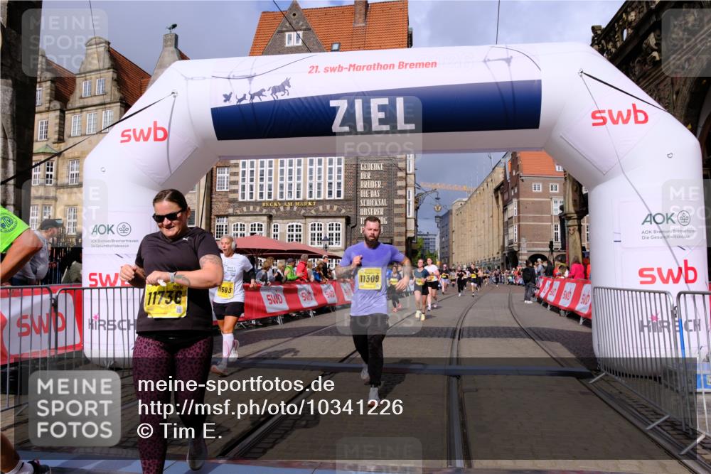 13.09.2026 - 21. swb-Marathon Bremen Tim E. http://msf.ph/oto/10341226 13.09.2026 11:10:56 Ziel 10002, 10247, 10422, 10461, 10462, 10719, 10768, 10791, 10911, 11047, 11283, 11298, 11300, 11309, 11327, 11513, 11583, 11736, 11846, 12183, 12227, 12454 meine-sportfotos.de