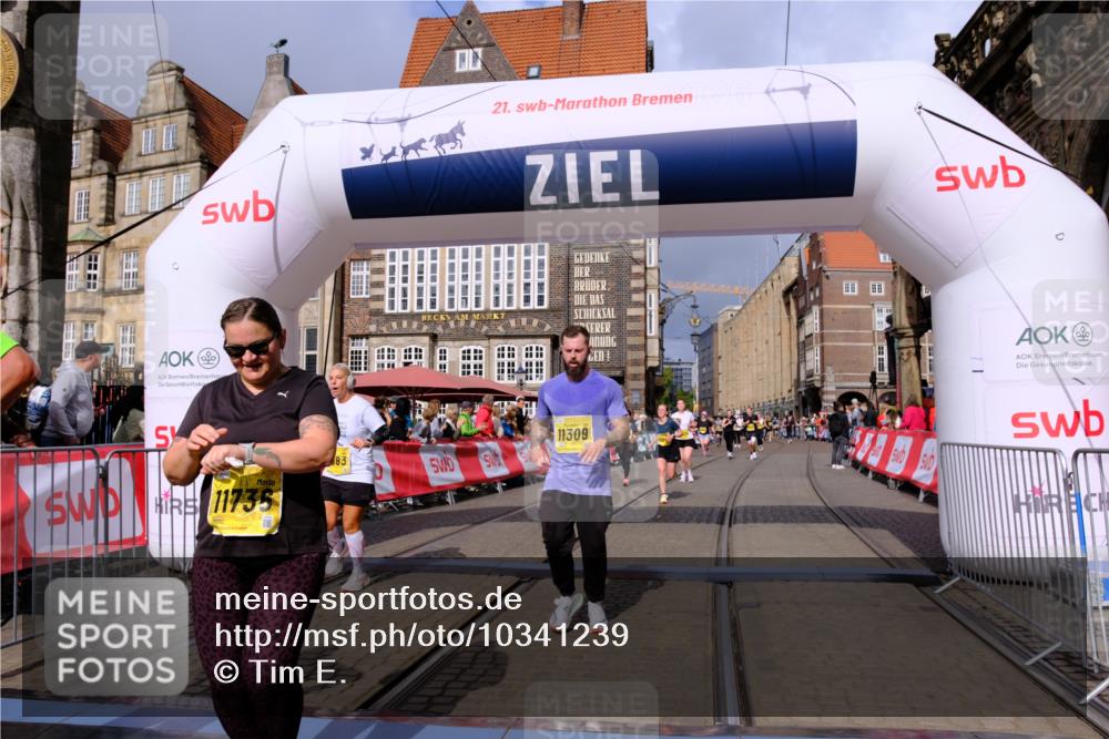 13.09.2026 - 21. swb-Marathon Bremen Tim E. http://msf.ph/oto/10341239 13.09.2026 11:10:56 Ziel 10002, 10247, 10422, 10461, 10462, 10719, 10768, 10791, 10911, 11047, 11283, 11298, 11300, 11309, 11327, 11513, 11583, 11736, 11846, 12183, 12227, 12454 meine-sportfotos.de