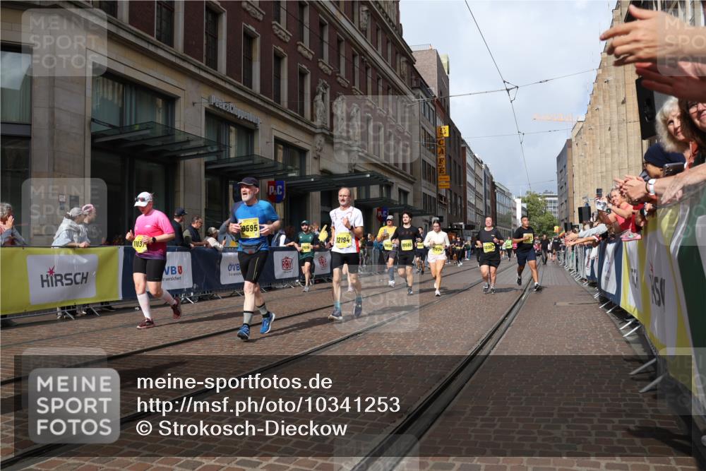 13.09.2026 - 21. swb-Marathon Bremen Strokosch-Dieckow http://msf.ph/oto/10341253 13.09.2026 11:07:32 Ziel 10139, 10363, 10364, 10580, 10595, 10660, 10661, 10674, 10830, 10871, 10907, 10935, 10937, 11037, 11044, 11223, 11378, 11515, 11643, 11833, 11924, 11934, 12024, 12031, 12066, 12097, 12167, 12168, 12194, 12307, 12509, 12511, 12512, 10138, 10205, 10279, 10280, 10363, 10364, 10488, 10501, 10505, 10695, 10748, 10907, 11123, 11246, 11417, 11600, 11696, 11759, 11767, 11822, 11823, 11865, 11899, 11917, 12020, 12167, 12168, 12173, 12210, 12255, 12266, 12277 meine-sportfotos.de