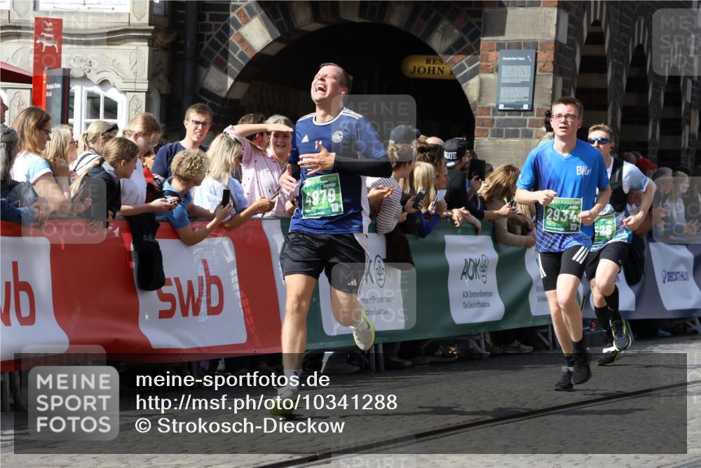 13.09.2026 - 21. swb-Marathon Bremen Strokosch-Dieckow http://msf.ph/oto/10341288 13.09.2026 13:31:58 Ziel 310, 922, 1600, 3115, 3239, 3244, 3278, 3579, 3858, 3859, 3989, 4164, 4258, 4273, 4692, 4889, 4998, 5158, 5363, 5426, 5899, 6039, 6062, 6100, 6193, 6213, 6354, 6581, 6602, 6971, 7032, 7260, 7608, 7941, 7964, 8042, 8078, 8166, 8205, 8206, 8239, 8364, 8495, 8522, 9033, 9155, 9293, 9568, 9903, 9914, 13151, 2310, 2934, 3946, 4566, 4797, 5628, 6116, 6475, 7182, 7526, 7818, 8610, 9394, 9640, 13182 meine-sportfotos.de