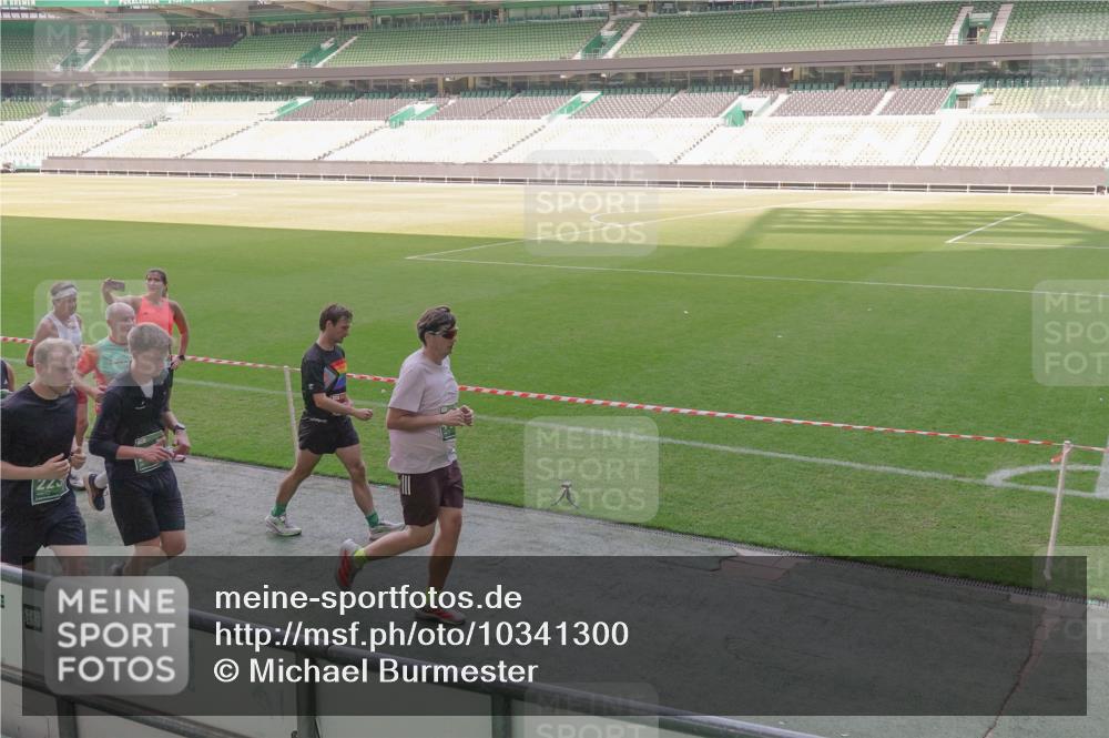 13.09.2026 - 21. swb-Marathon Bremen Michael Burmester http://msf.ph/oto/10341300 13.09.2026 13:22:54 Laufen im Stadion 128, 160, 211, 258, 343, 351, 434, 441, 533, 571, 601, 609, 708, 851, 892, 1060, 1094, 1157, 1178, 1259, 1331, 1344, 1417, 1518, 1657, 1669, 1691, 1729, 1746, 1788, 1883, 2213, 2290, 2433, 2475, 2495, 2504, 2526, 2619, 2632, 2652, 2660, 2685, 2711, 2936, 2964, 2968, 2995, 3022, 3034, 3225, 3252, 3282, 3292, 3347, 3351, 3395, 3423, 3447, 3505, 3530, 3559, 3682, 3727, 3770, 3784, 3819, 4020, 4054, 4231, 4406, 4407, 4431, 4466, 4467, 4584, 1506 meine-sportfotos.de