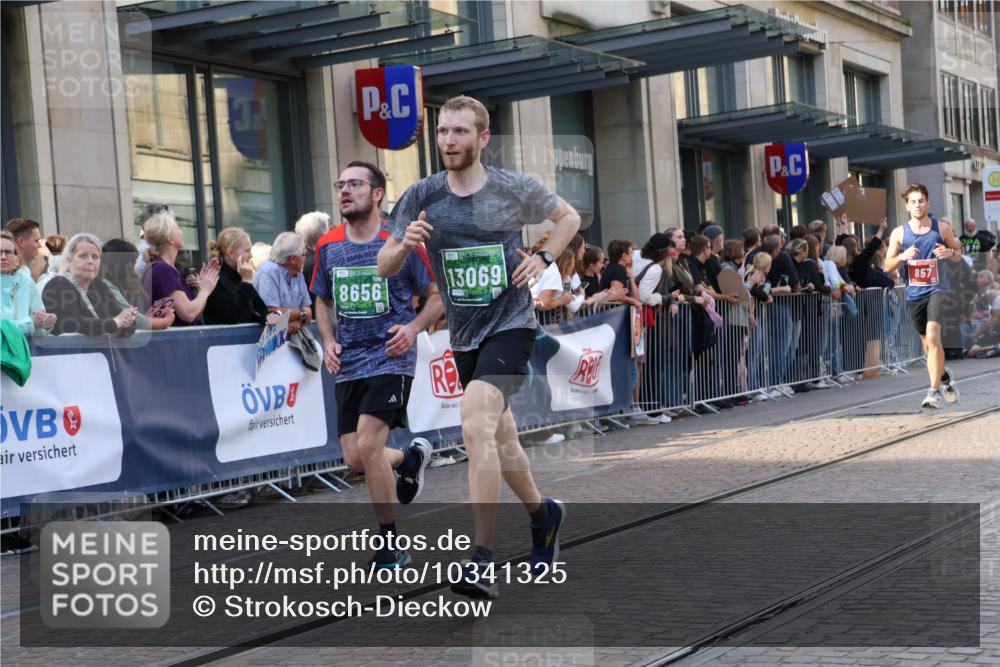 13.09.2026 - 21. swb-Marathon Bremen Strokosch-Dieckow http://msf.ph/oto/10341325 13.09.2026 13:27:45 Ziel 488, 534, 762, 1343, 1456, 3114, 3135, 3334, 3480, 3576, 4106, 4133, 4265, 4506, 5360, 5462, 6182, 6468, 6522, 7926, 8188, 8656, 9067, 9145, 9167, 9168, 9543, 9738, 9881, 13069, 323, 440, 534, 593, 762, 857, 940, 1006, 1373, 1574, 1932, 2345, 2668, 2686, 3013, 3135, 3460, 3521, 3970, 4421, 4496, 4593, 4744, 5081, 5220, 5290, 5358, 5557, 5616, 6067, 6306, 7042, 7110, 7138, 7358, 8351, 9494, 9727, 13198 meine-sportfotos.de