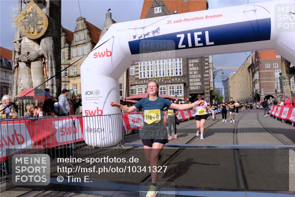 13.09.2026 - 21. swb-Marathon Bremen Tim E. http://msf.ph/oto/10341327 13.09.2026 11:11:00 Ziel 10148, 10247, 10422, 10461, 10462, 10768, 10911, 11047, 11283, 11298, 11300, 11309, 11327, 11335, 11465, 11513, 11583, 11736, 11756, 11846, 12183 meine-sportfotos.de