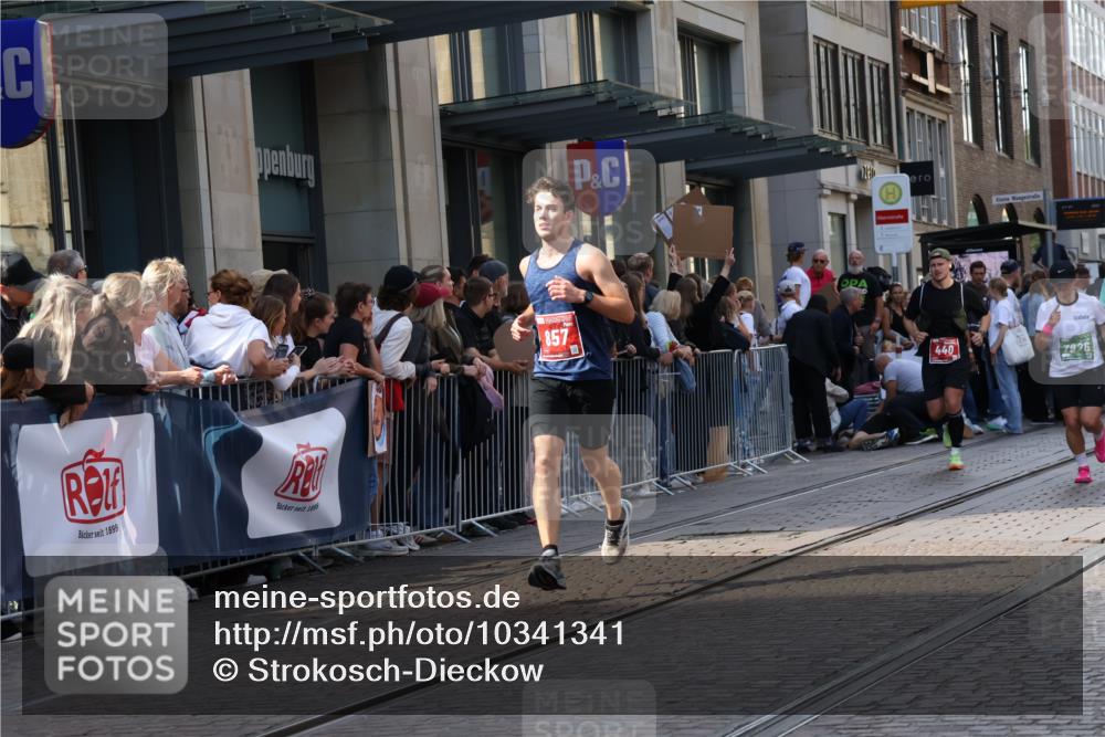 13.09.2026 - 21. swb-Marathon Bremen Strokosch-Dieckow http://msf.ph/oto/10341341 13.09.2026 13:27:46 Ziel 488, 1343, 1456, 3114, 3334, 3480, 3576, 4106, 4133, 4265, 4506, 5360, 5462, 5889, 6182, 6468, 6522, 7926, 8188, 8656, 9067, 9145, 9167, 9168, 9543, 9738, 9881, 13069, 323, 440, 534, 593, 762, 857, 940, 1006, 1373, 1574, 1932, 2345, 2668, 2686, 3013, 3135, 3460, 3521, 3970, 4421, 4496, 4593, 4744, 5081, 5220, 5290, 5358, 5557, 5616, 6067, 6306, 6522, 7042, 7110, 7138, 7358, 8351, 9494, 9727, 13198 meine-sportfotos.de