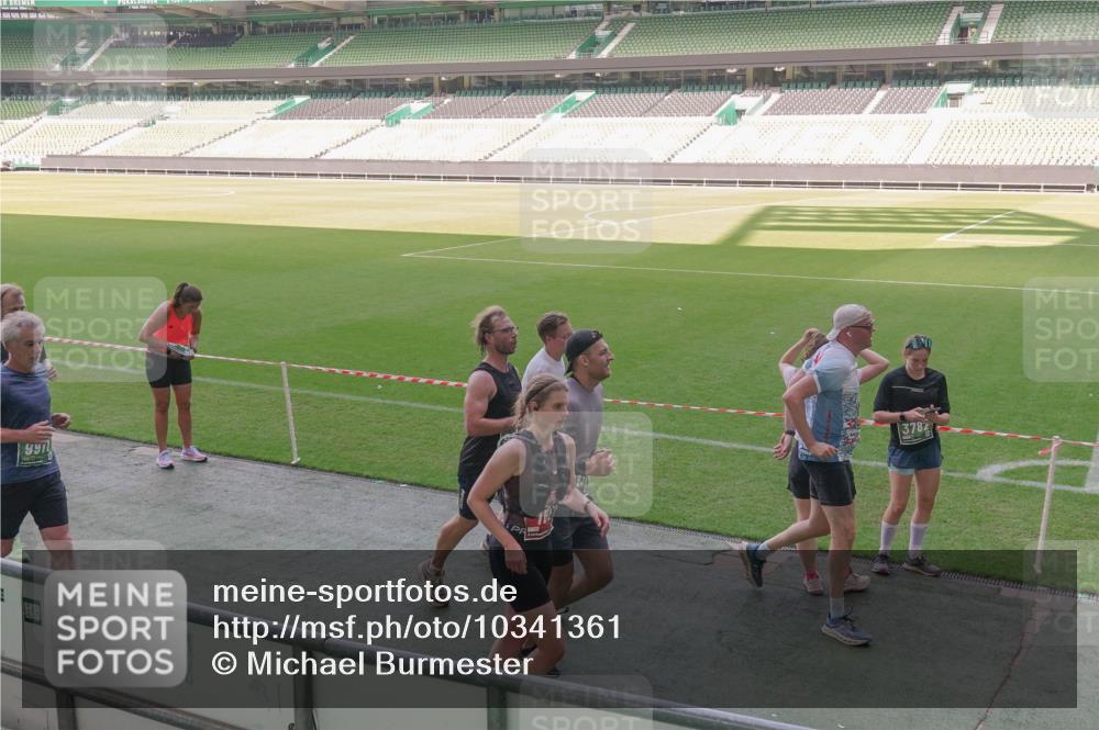 13.09.2026 - 21. swb-Marathon Bremen Michael Burmester http://msf.ph/oto/10341361 13.09.2026 13:23:02 Laufen im Stadion 128, 160, 211, 258, 324, 343, 351, 434, 533, 571, 609, 708, 851, 892, 1060, 1157, 1178, 1259, 1331, 1344, 1417, 1597, 1598, 1657, 1669, 1691, 1729, 1746, 1788, 1883, 2213, 2286, 2290, 2433, 2445, 2475, 2495, 2504, 2526, 2619, 2632, 2652, 2660, 2685, 2711, 2768, 2936, 2964, 2968, 2995, 3022, 3034, 3225, 3252, 3282, 3288, 3292, 3347, 3351, 3364, 3395, 3423, 3447, 3505, 3530, 3559, 3682, 3727, 3770, 3784, 3819, 4020, 4054, 4231, 4406, 4407, 4431, 4466, 4467, 4584, 1506 meine-sportfotos.de