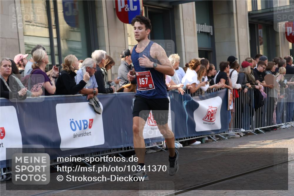 13.09.2026 - 21. swb-Marathon Bremen Strokosch-Dieckow http://msf.ph/oto/10341370 13.09.2026 13:27:48 Ziel 488, 1343, 1456, 1460, 2977, 3114, 3334, 3480, 3576, 4265, 4506, 5250, 5360, 5462, 5889, 6182, 6468, 7926, 8188, 8656, 9067, 9145, 9167, 9168, 9543, 9738, 9881, 13069, 323, 440, 534, 762, 857, 940, 1006, 1373, 1574, 1932, 2345, 2668, 2686, 3013, 3135, 3460, 3521, 3576, 3970, 4106, 4133, 4265, 4421, 4496, 4593, 4744, 5081, 5220, 5290, 5557, 6067, 6468, 6522, 7042, 7110, 7138, 7358, 8351, 9494, 9727, 13198 meine-sportfotos.de
