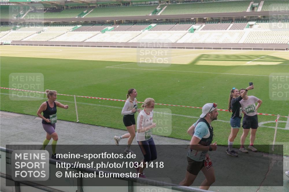 13.09.2026 - 21. swb-Marathon Bremen Michael Burmester http://msf.ph/oto/10341418 13.09.2026 13:23:11 Laufen im Stadion 128, 137, 160, 182, 211, 324, 343, 351, 434, 533, 571, 609, 708, 721, 743, 892, 1157, 1178, 1259, 1331, 1344, 1417, 1597, 1598, 1657, 1669, 1691, 1729, 1746, 1788, 1883, 2213, 2286, 2290, 2433, 2445, 2475, 2495, 2503, 2504, 2526, 2619, 2632, 2652, 2660, 2685, 2711, 2768, 2936, 2964, 2968, 3252, 3282, 3288, 3289, 3292, 3347, 3351, 3364, 3395, 3423, 3447, 3505, 3530, 3559, 3682, 3727, 3770, 3784, 3819, 4020, 4054, 4231, 4406, 4407, 4431, 4466, 4467, 4584, 1506 meine-sportfotos.de