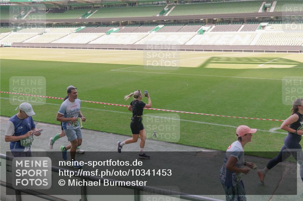 13.09.2026 - 21. swb-Marathon Bremen Michael Burmester http://msf.ph/oto/10341453 13.09.2026 13:23:18 Laufen im Stadion 128, 137, 160, 182, 211, 324, 343, 434, 533, 571, 609, 708, 721, 743, 892, 1157, 1178, 1259, 1273, 1331, 1417, 1597, 1598, 1657, 1669, 1691, 1746, 1788, 1883, 2213, 2252, 2286, 2290, 2433, 2445, 2465, 2475, 2495, 2503, 2504, 2526, 2619, 2632, 2660, 2685, 2711, 2768, 2936, 2964, 2968, 3252, 3282, 3288, 3289, 3292, 3347, 3351, 3364, 3395, 3423, 3447, 3505, 3530, 3559, 3682, 3727, 3770, 3784, 3819, 4020, 4054, 4231, 4406, 4407, 4431, 4466, 4467, 4584, 1506 meine-sportfotos.de