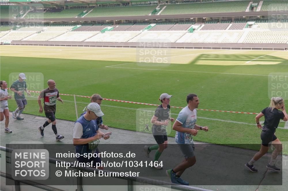 13.09.2026 - 21. swb-Marathon Bremen Michael Burmester http://msf.ph/oto/10341464 13.09.2026 13:23:19 Laufen im Stadion 128, 137, 160, 182, 211, 324, 343, 434, 533, 571, 609, 708, 721, 743, 892, 1157, 1178, 1259, 1273, 1331, 1417, 1597, 1598, 1657, 1669, 1691, 1746, 1788, 1883, 2213, 2252, 2286, 2290, 2433, 2445, 2465, 2475, 2495, 2503, 2504, 2526, 2619, 2632, 2660, 2685, 2711, 2768, 2936, 2964, 2968, 3252, 3282, 3288, 3289, 3292, 3347, 3351, 3364, 3395, 3423, 3447, 3505, 3530, 3559, 3682, 3727, 3770, 3784, 3819, 4020, 4054, 4231, 4406, 4407, 4431, 4466, 4467, 4584, 1506 meine-sportfotos.de