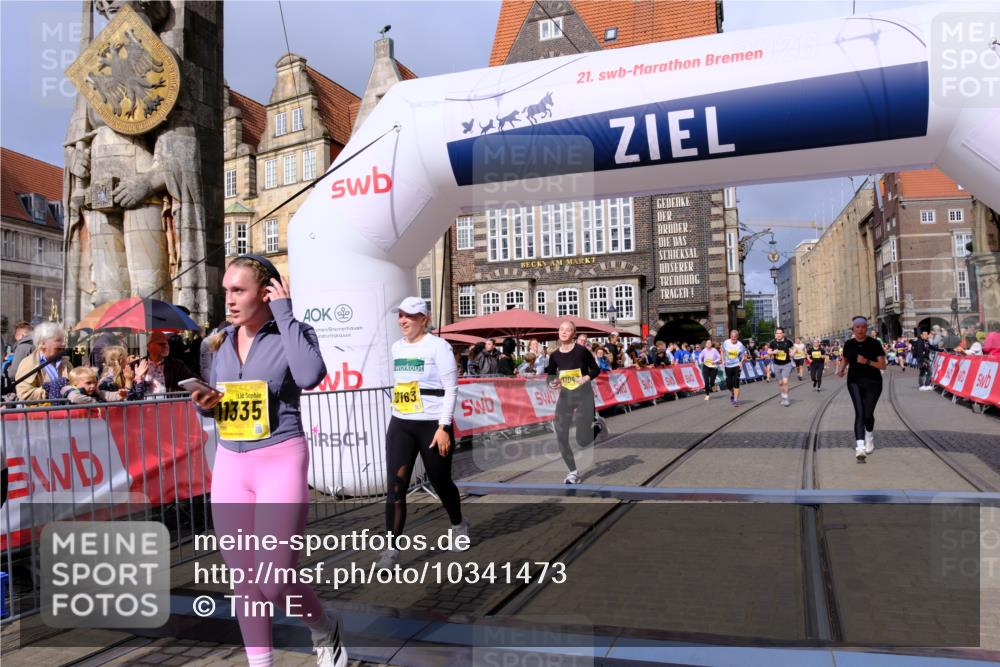 13.09.2026 - 21. swb-Marathon Bremen Tim E. http://msf.ph/oto/10341473 13.09.2026 11:11:11 Ziel 10148, 10163, 10461, 10462, 10527, 10547, 10653, 10792, 10841, 10911, 11043, 11047, 11237, 11327, 11335, 11465, 11483, 11513, 11691, 11756, 11846, 11993, 12401 meine-sportfotos.de