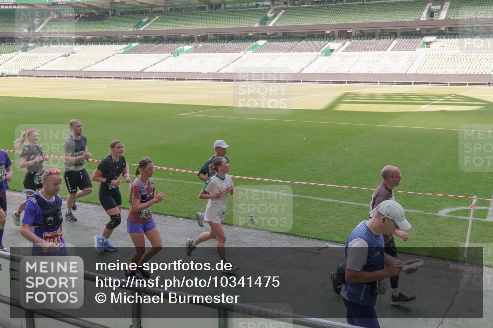 13.09.2026 - 21. swb-Marathon Bremen Michael Burmester http://msf.ph/oto/10341475 13.09.2026 13:23:21 Laufen im Stadion 128, 137, 160, 182, 211, 324, 343, 434, 533, 571, 609, 708, 721, 743, 892, 1157, 1178, 1259, 1273, 1331, 1597, 1598, 1657, 1669, 1691, 1746, 1788, 1883, 1944, 2213, 2252, 2286, 2290, 2433, 2445, 2465, 2475, 2495, 2503, 2504, 2526, 2619, 2632, 2660, 2685, 2711, 2768, 2936, 2964, 2968, 3252, 3282, 3288, 3289, 3292, 3312, 3347, 3351, 3364, 3395, 3423, 3447, 3505, 3530, 3559, 3682, 3727, 3770, 3784, 3819, 4020, 4054, 4231, 4406, 4407, 4431, 4466, 4467, 4584, 1506 meine-sportfotos.de