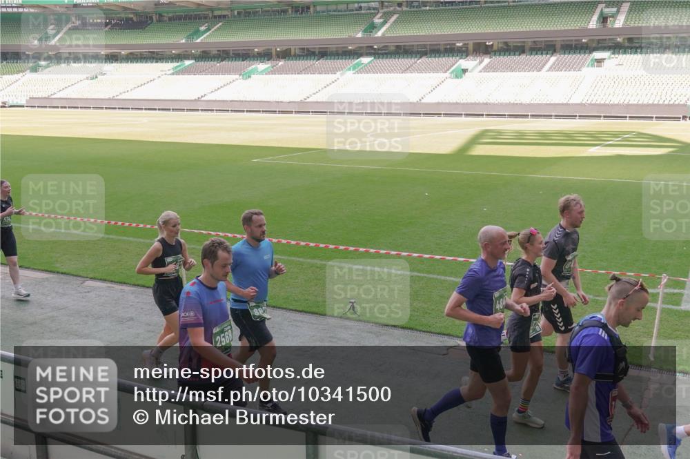 13.09.2026 - 21. swb-Marathon Bremen Michael Burmester http://msf.ph/oto/10341500 13.09.2026 13:23:23 Laufen im Stadion 137, 160, 182, 211, 324, 343, 434, 533, 571, 609, 708, 721, 739, 743, 892, 1157, 1178, 1259, 1273, 1331, 1597, 1598, 1657, 1669, 1691, 1746, 1788, 1883, 1944, 2213, 2252, 2286, 2290, 2433, 2445, 2465, 2475, 2495, 2503, 2504, 2526, 2619, 2632, 2660, 2685, 2711, 2768, 2936, 2964, 2968, 3252, 3282, 3288, 3289, 3292, 3312, 3347, 3351, 3364, 3395, 3423, 3447, 3505, 3530, 3559, 3682, 3727, 3770, 3784, 3819, 4020, 4054, 4231, 4406, 4407, 4431, 4466, 4467, 4584, 1506 meine-sportfotos.de