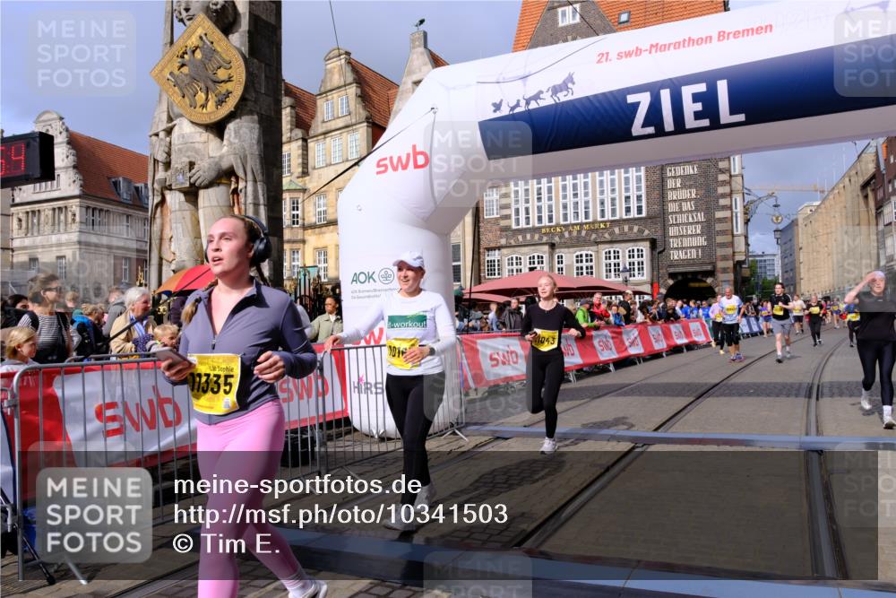 13.09.2026 - 21. swb-Marathon Bremen Tim E. http://msf.ph/oto/10341503 13.09.2026 11:11:11 Ziel 10148, 10163, 10461, 10462, 10527, 10547, 10653, 10792, 10841, 10911, 11043, 11047, 11237, 11327, 11335, 11465, 11483, 11513, 11691, 11756, 11846, 11993, 12401 meine-sportfotos.de