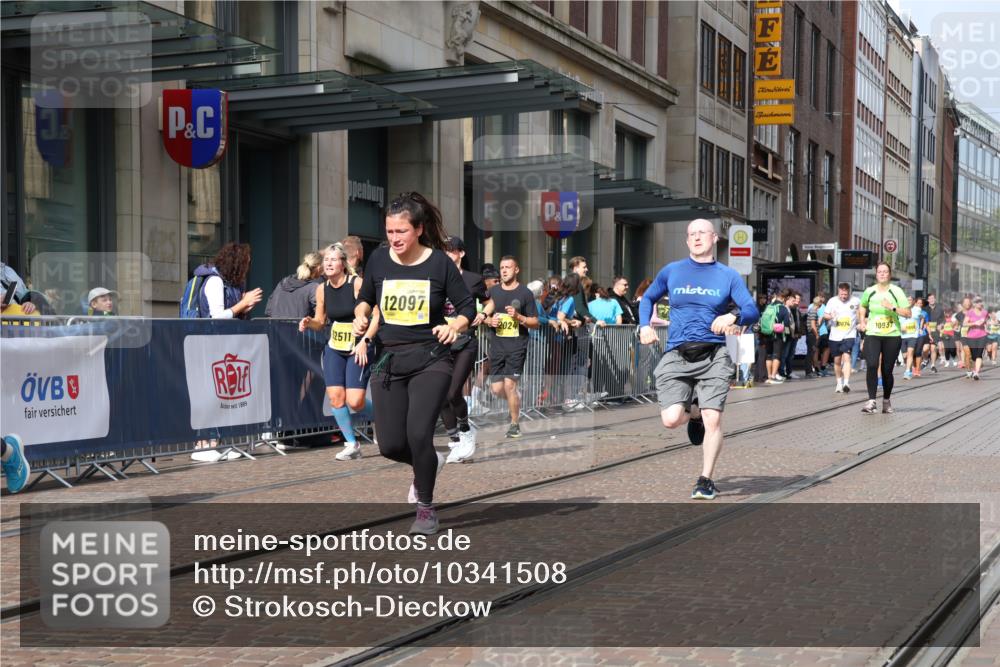 13.09.2026 - 21. swb-Marathon Bremen Strokosch-Dieckow http://msf.ph/oto/10341508 13.09.2026 11:07:38 Ziel 10139, 10404, 10493, 10660, 10661, 10674, 10767, 10830, 10871, 10937, 11037, 11044, 11378, 11404, 11515, 11659, 11831, 11833, 11958, 12024, 12031, 12066, 12097, 12160, 12248, 12307, 12384, 12389, 12511, 12512, 10138, 10205, 10279, 10280, 10363, 10364, 10488, 10501, 10505, 10580, 10595, 10695, 10748, 10907, 10935, 11123, 11223, 11417, 11643, 11767, 11865, 11899, 11917, 11924, 11934, 12020, 12167, 12168, 12173, 12194, 12210, 12266, 12277 meine-sportfotos.de