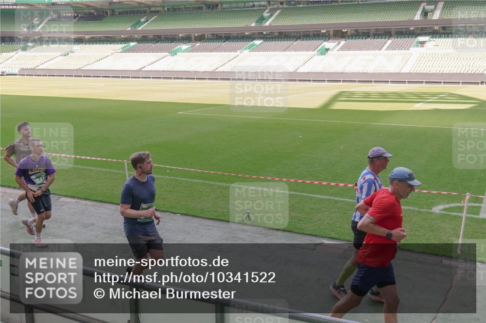 13.09.2026 - 21. swb-Marathon Bremen Michael Burmester http://msf.ph/oto/10341522 13.09.2026 13:23:28 Laufen im Stadion 137, 160, 182, 211, 324, 343, 434, 533, 571, 609, 708, 721, 739, 743, 892, 1157, 1178, 1259, 1273, 1331, 1471, 1597, 1598, 1657, 1669, 1691, 1746, 1788, 1883, 1944, 2213, 2252, 2286, 2290, 2433, 2445, 2465, 2475, 2495, 2503, 2504, 2526, 2571, 2619, 2632, 2685, 2711, 2768, 2776, 2936, 2968, 3252, 3282, 3288, 3289, 3292, 3312, 3347, 3351, 3364, 3395, 3423, 3447, 3505, 3530, 3559, 3682, 3727, 3770, 3784, 3819, 4020, 4054, 4231, 4406, 4407, 4431, 4466, 4467, 4584, 1506 meine-sportfotos.de