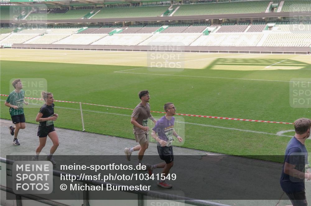 13.09.2026 - 21. swb-Marathon Bremen Michael Burmester http://msf.ph/oto/10341549 13.09.2026 13:23:30 Laufen im Stadion 137, 160, 182, 211, 324, 343, 434, 533, 571, 609, 708, 721, 739, 743, 752, 892, 1157, 1178, 1259, 1273, 1331, 1471, 1597, 1598, 1657, 1669, 1691, 1746, 1788, 1883, 1944, 2213, 2252, 2286, 2290, 2433, 2445, 2465, 2475, 2483, 2495, 2503, 2504, 2526, 2571, 2619, 2632, 2685, 2711, 2768, 2776, 2936, 2968, 3252, 3282, 3288, 3289, 3292, 3312, 3347, 3351, 3364, 3395, 3423, 3447, 3505, 3530, 3559, 3682, 3727, 3770, 3784, 3819, 4020, 4054, 4231, 4406, 4407, 4431, 4466, 4467, 4584, 1506 meine-sportfotos.de