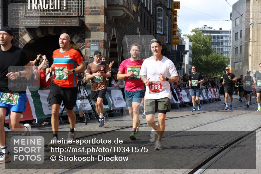 13.09.2026 - 21. swb-Marathon Bremen Strokosch-Dieckow http://msf.ph/oto/10341575 13.09.2026 13:26:56 Ziel 1368, 2779, 3526, 3603, 3852, 4077, 4598, 6289, 6375, 6548, 8112, 9260, 13195, 1493, 1494, 2454, 3527, 4121, 4327, 4397, 4563, 5689, 6776, 7027, 7072, 7849, 9150, 9511, 9854, 9878 meine-sportfotos.de