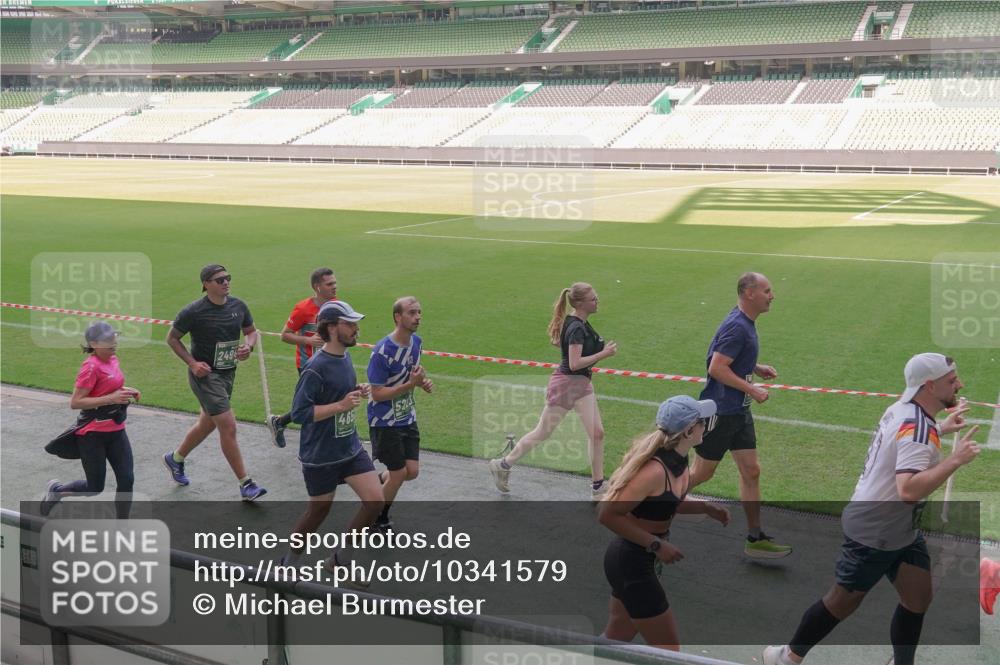 13.09.2026 - 21. swb-Marathon Bremen Michael Burmester http://msf.ph/oto/10341579 13.09.2026 13:23:38 Laufen im Stadion 137, 160, 182, 211, 324, 434, 533, 548, 571, 609, 708, 721, 739, 743, 752, 892, 1157, 1178, 1259, 1273, 1331, 1471, 1597, 1598, 1657, 1691, 1746, 1788, 1883, 1944, 2213, 2252, 2286, 2312, 2433, 2445, 2465, 2475, 2483, 2495, 2503, 2504, 2526, 2571, 2619, 2685, 2711, 2768, 2776, 2936, 2968, 3252, 3282, 3288, 3289, 3292, 3312, 3347, 3351, 3364, 3381, 3395, 3423, 3447, 3505, 3530, 3559, 3727, 3770, 3784, 3819, 4020, 4054, 4231, 4406, 4407, 4431, 4466, 4467, 4584, 1506 meine-sportfotos.de