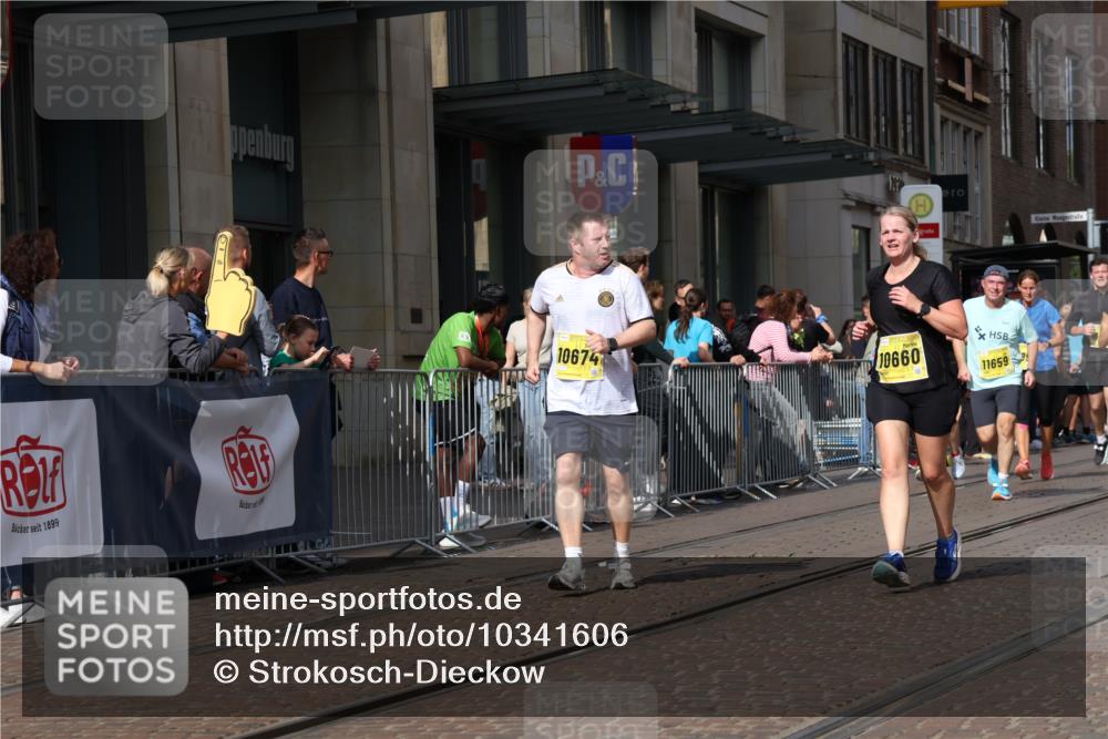 13.09.2026 - 21. swb-Marathon Bremen Strokosch-Dieckow http://msf.ph/oto/10341606 13.09.2026 11:07:45 Ziel 10135, 10139, 10188, 10404, 10493, 10660, 10674, 10767, 10793, 10859, 11032, 11044, 11263, 11378, 11404, 11659, 11831, 11833, 11958, 12024, 12031, 12066, 12160, 12248, 12384, 12389, 12511, 12512, 10138, 10279, 10280, 10363, 10364, 10501, 10505, 10580, 10595, 10661, 10695, 10830, 10871, 10907, 10935, 10937, 11037, 11223, 11515, 11643, 11767, 11899, 11924, 11934, 12097, 12167, 12168, 12194, 12210, 12277, 12307, 12511, 12512 meine-sportfotos.de