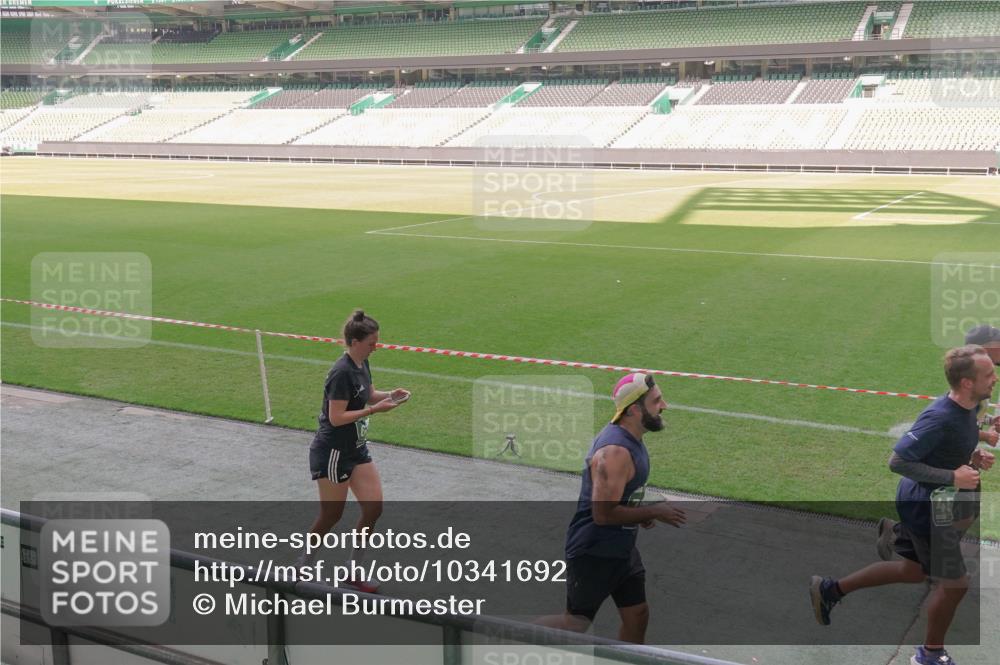 13.09.2026 - 21. swb-Marathon Bremen Michael Burmester http://msf.ph/oto/10341692 13.09.2026 13:23:56 Laufen im Stadion 137, 160, 182, 211, 324, 434, 533, 548, 571, 609, 708, 721, 723, 739, 743, 752, 892, 1157, 1178, 1259, 1273, 1331, 1463, 1471, 1597, 1598, 1691, 1746, 1788, 1944, 2095, 2211, 2213, 2252, 2286, 2312, 2323, 2433, 2445, 2465, 2475, 2483, 2495, 2497, 2503, 2504, 2526, 2571, 2644, 2768, 2776, 2936, 2968, 3252, 3282, 3288, 3289, 3292, 3298, 3306, 3312, 3347, 3364, 3381, 3395, 3423, 3447, 3505, 3530, 3559, 3727, 3770, 3819, 4054, 4231, 4406, 4407, 4431, 4466, 4467, 4584 meine-sportfotos.de